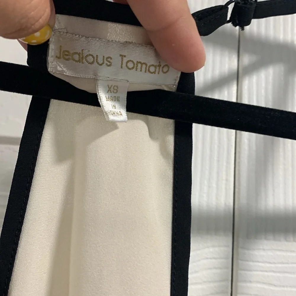 Cream and Black Jealous Tomato Top - Picture 8 of 14